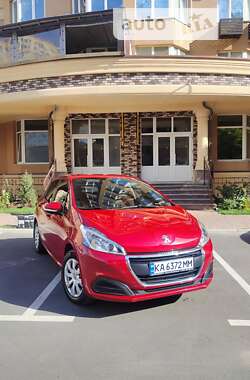 Хэтчбек Peugeot 208 2015 в 