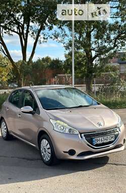 Хетчбек Peugeot 208 2015 в Одесі