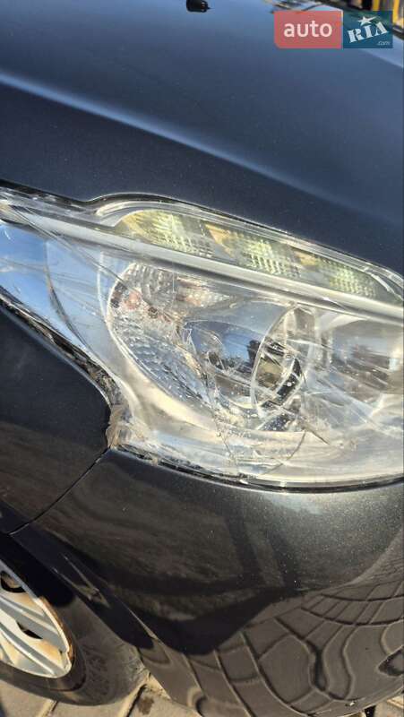 Хэтчбек Peugeot 208 2013 в Павлограде