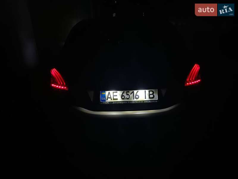 Хетчбек Peugeot 208 2013 в Кам'янському