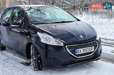 Хэтчбек Peugeot 208 2013 в Изяславе