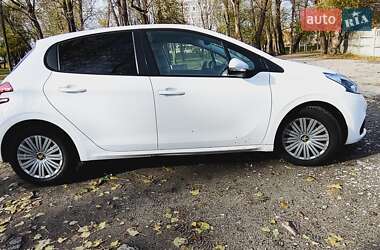 Хэтчбек Peugeot 208 2018 в Запорожье