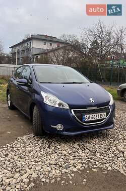 Хетчбек Peugeot 208 2013 в Ужгороді