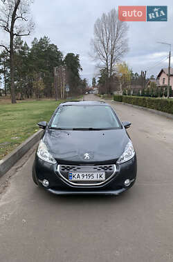 Хетчбек Peugeot 208 2013 в Києві