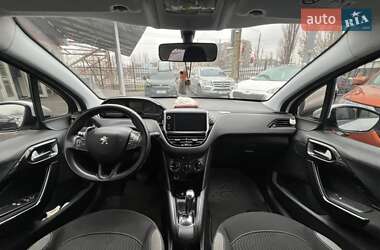 Хетчбек Peugeot 208 2016 в Миколаєві