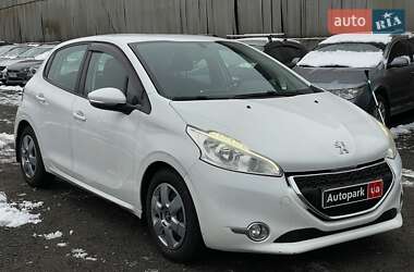 Хэтчбек Peugeot 208 2013 в Киеве