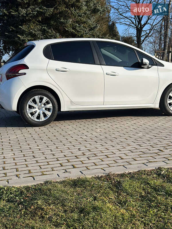 Хэтчбек Peugeot 208 2018 в Дрогобыче фото 8 Хэтчбек Peugeot 208 2018 в Дрогобыче