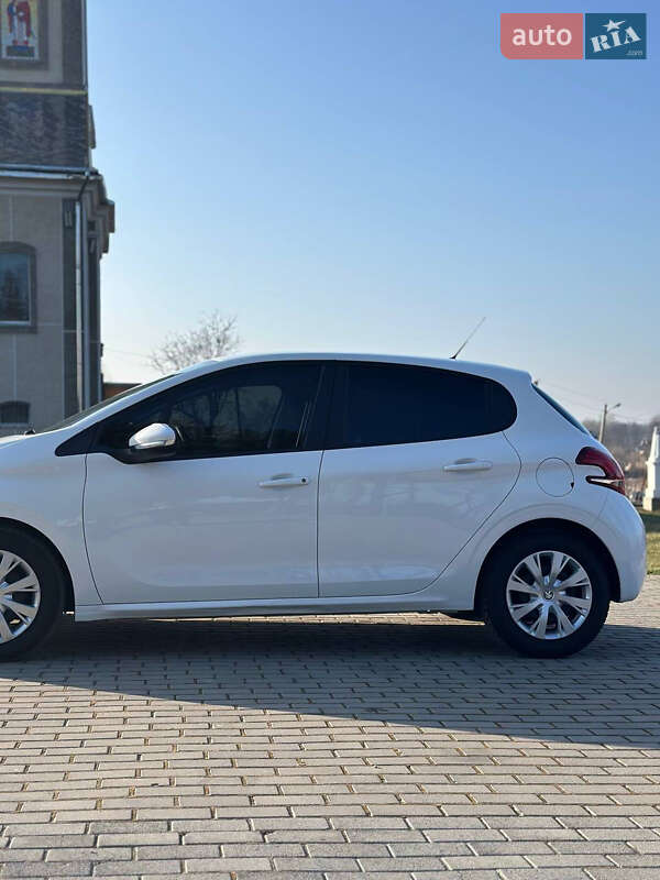 Хэтчбек Peugeot 208 2018 в Дрогобыче фото 11 Хэтчбек Peugeot 208 2018 в Дрогобыче