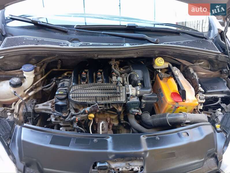 Хетчбек Peugeot 208 2013 в Любашівці