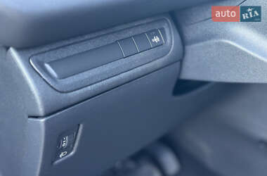 Хэтчбек Peugeot 208 2015 в 