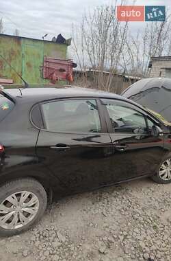 Хэтчбек Peugeot 208 2014 в Николаеве