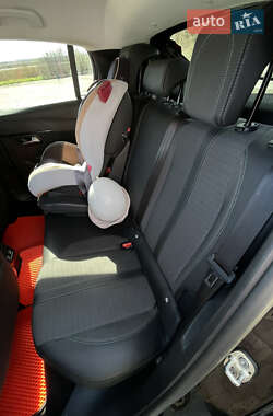 Хэтчбек Peugeot 208 2022 в 
