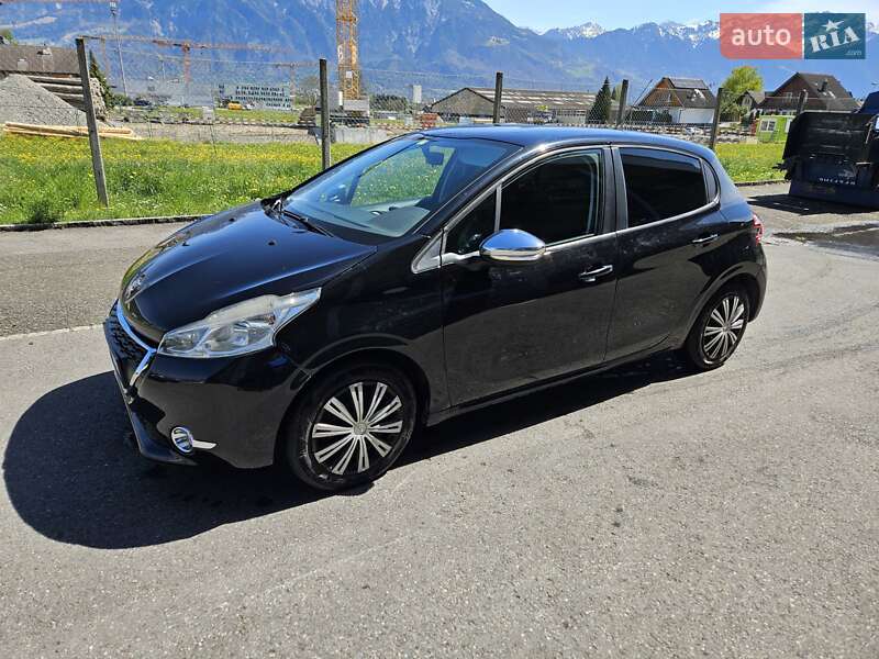 Peugeot 208 2013