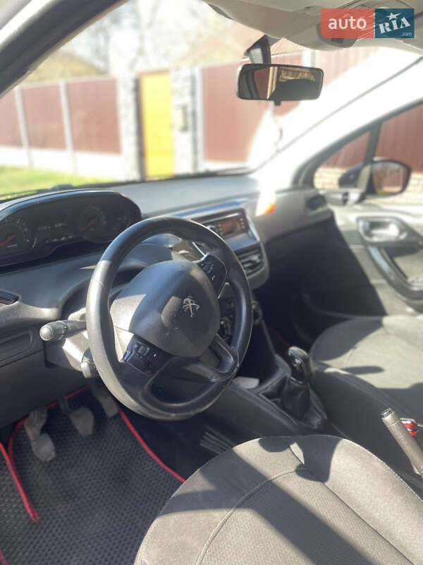 Хетчбек Peugeot 208 2014 в Ніжині