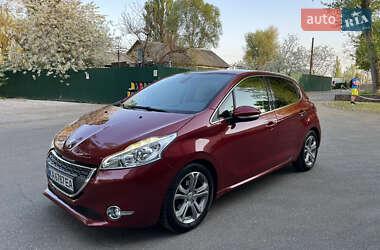 Хэтчбек Peugeot 208 2013 в 