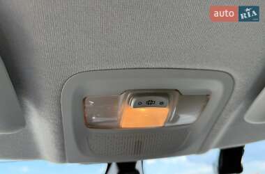 Хетчбек Peugeot 208 2017 в 