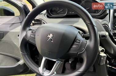 Хетчбек Peugeot 208 2017 в 