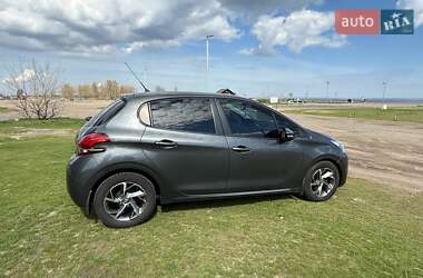 Хетчбек Peugeot 208 2017 в 