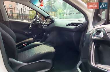 Хэтчбек Peugeot 208 2017 в 