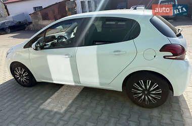 Хэтчбек Peugeot 208 2016 в 