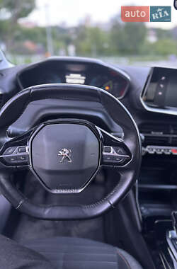 Хетчбек Peugeot 208 2020 в 
