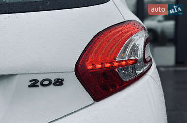 Хэтчбек Peugeot 208 2014 в 