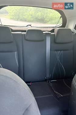 Хетчбек Peugeot 208 2013 в 