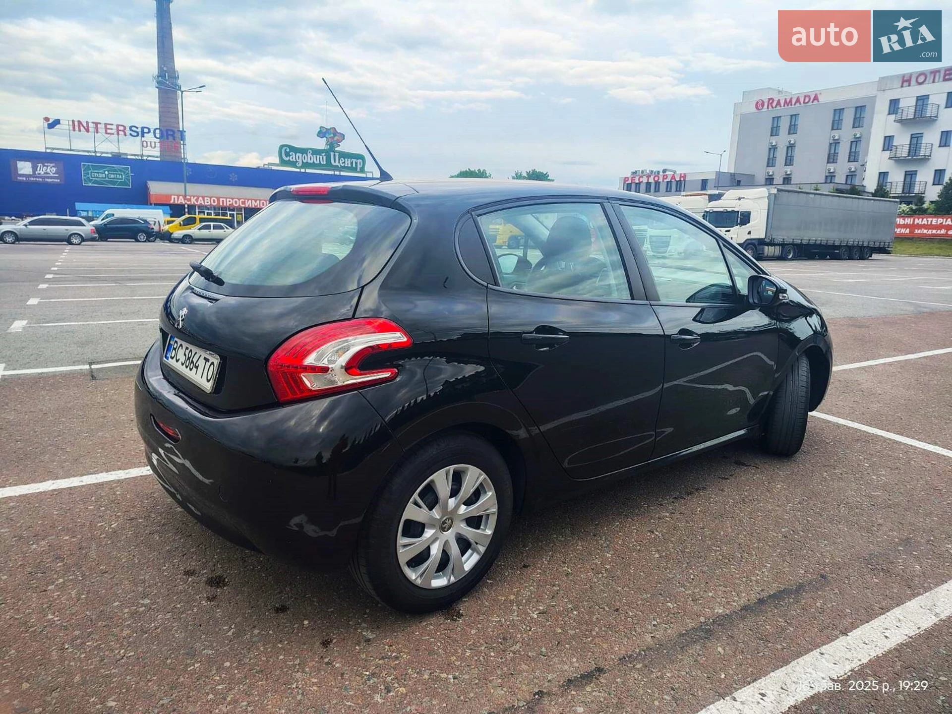 2013 Peugeot 208 - мініатюра 6