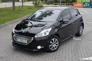 Хетчбек Peugeot 208 2012 в Коломиї