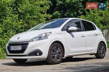 Хетчбек Peugeot 208 2016 в Києві