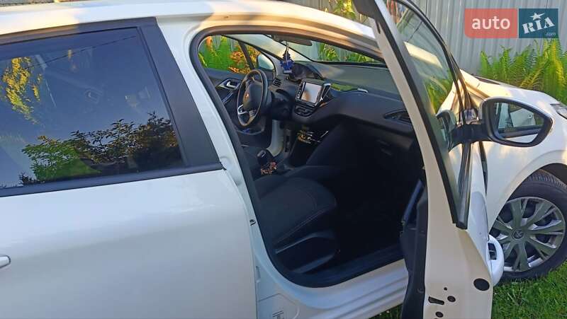 Хетчбек Peugeot 208 2019 в Львові фото 6 Хетчбек Peugeot 208 2019 в Львові