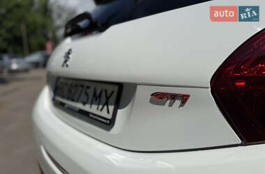 Хетчбек Peugeot 208 2013 в 