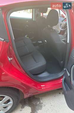 Хетчбек Peugeot 208 2016 в 