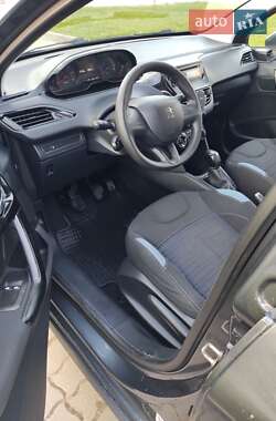 Хэтчбек Peugeot 208 2014 в 