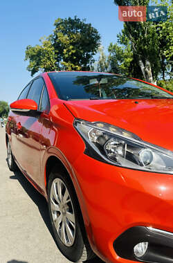 Хэтчбек Peugeot 208 2016 в 