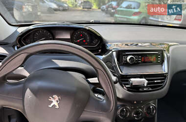 Хэтчбек Peugeot 208 2016 в 