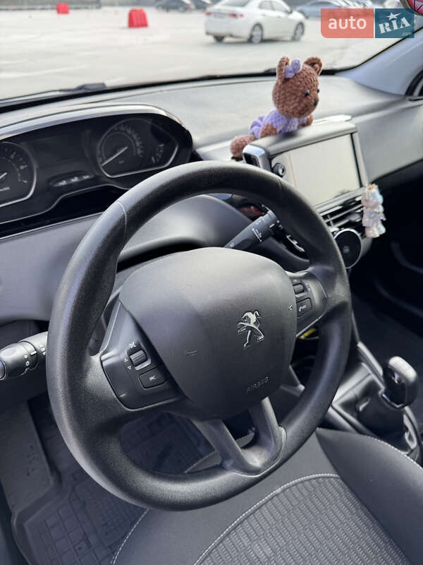 Хетчбек Peugeot 208 2019 в Києві
