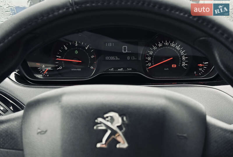 Хэтчбек Peugeot 208 2014 в Кременчуге