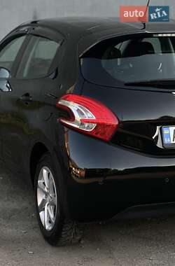 Хэтчбек Peugeot 208 2013 в 