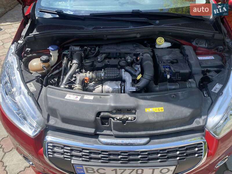 Хетчбек Peugeot 208 2014 в Львові