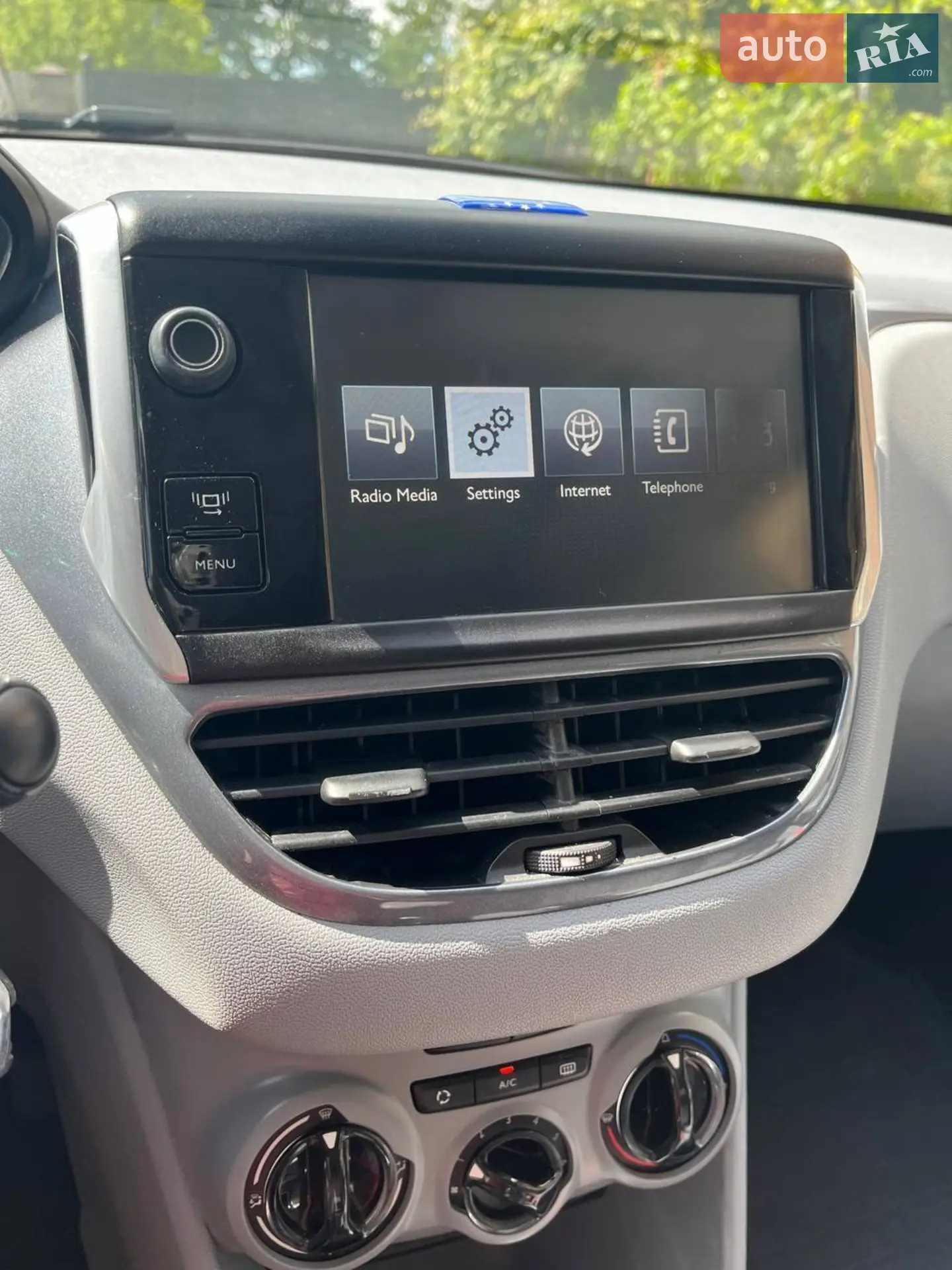 2013 Peugeot 208 - мініатюра 12