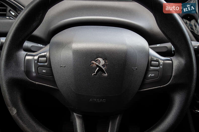 Хэтчбек Peugeot 208 2018 в Львове фото 37 Хэтчбек Peugeot 208 2018 в Львове