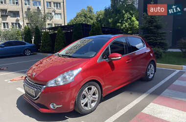 Хетчбек Peugeot 208 2013 в Києві