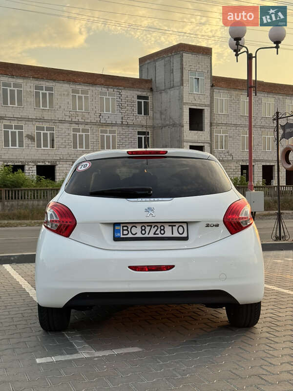 Хэтчбек Peugeot 208 2013 в Виннице
