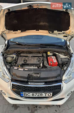 Хэтчбек Peugeot 208 2013 в Виннице