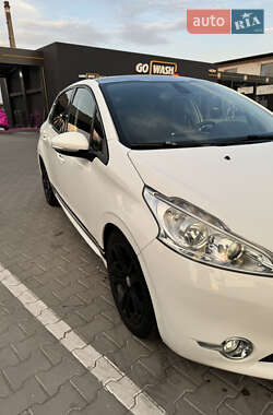Хэтчбек Peugeot 208 2013 в Виннице