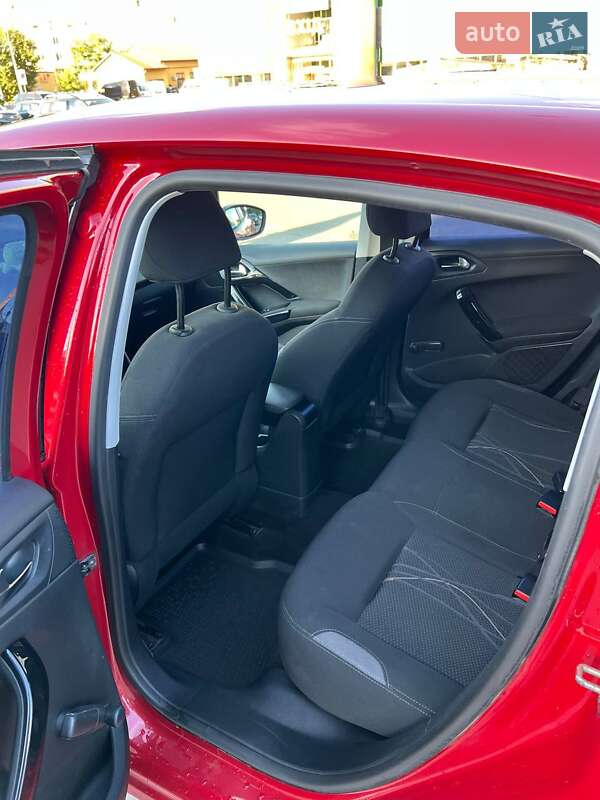 Хетчбек Peugeot 208 2013 в Івано-Франківську фото 11 Хетчбек Peugeot 208 2013 в Івано-Франківську