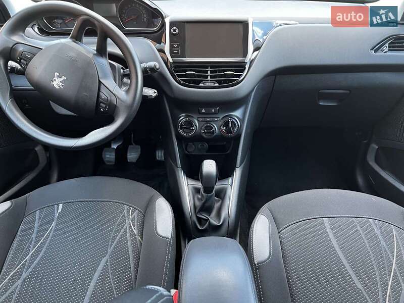 Хетчбек Peugeot 208 2013 в Полтаві