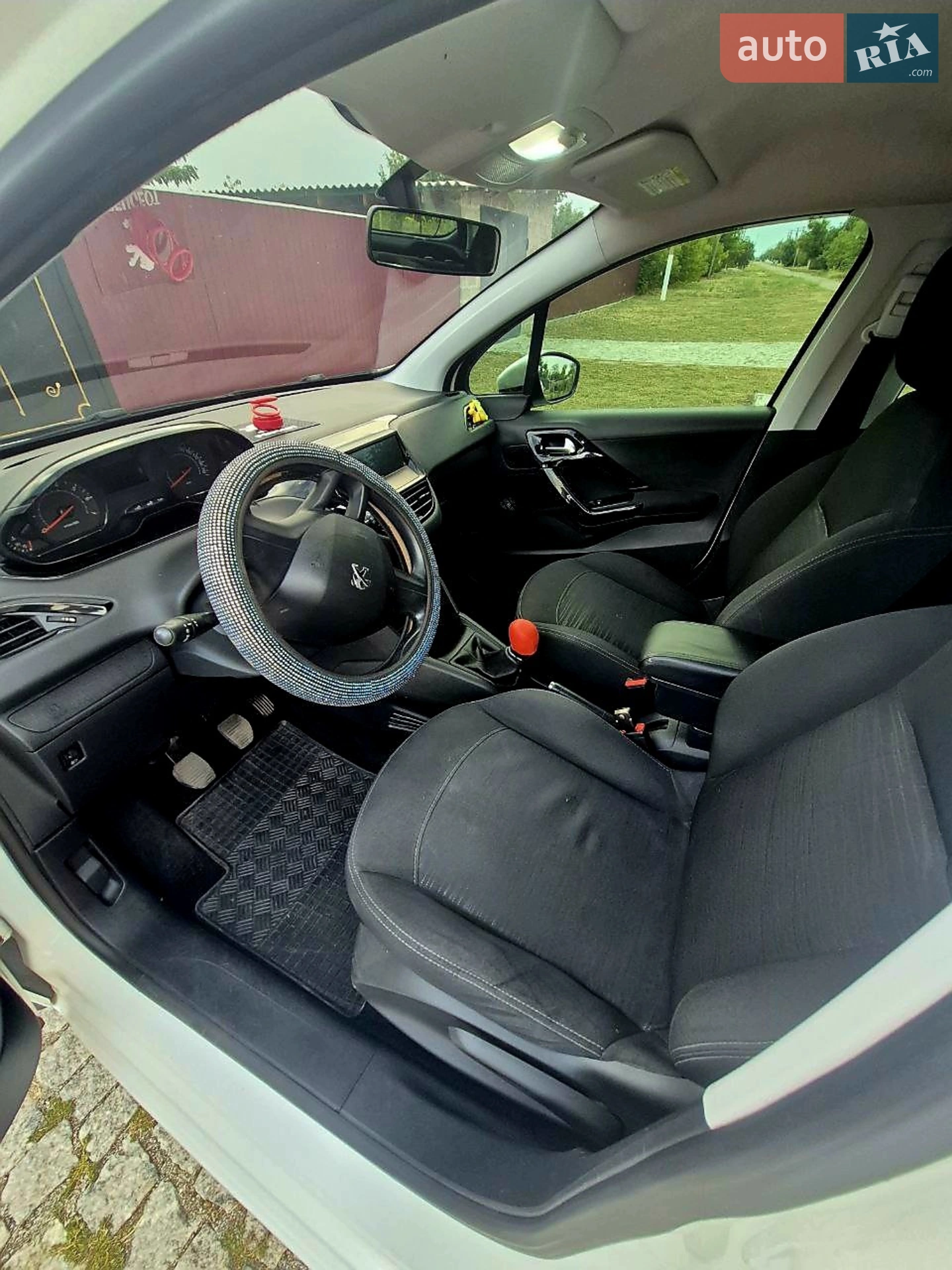 2013 Peugeot 208 - мініатюра 5