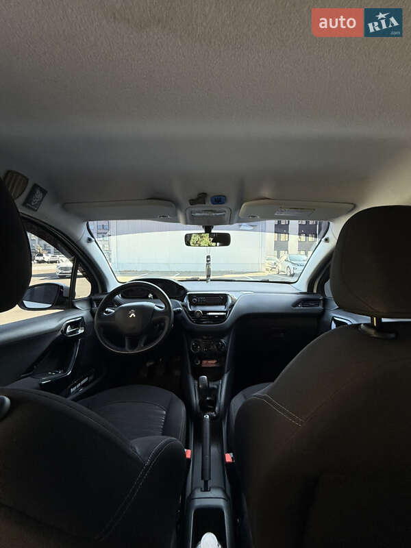 Хетчбек Peugeot 208 2013 в Києві